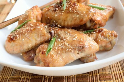 Куриные крылышки в медово-соевом соусе