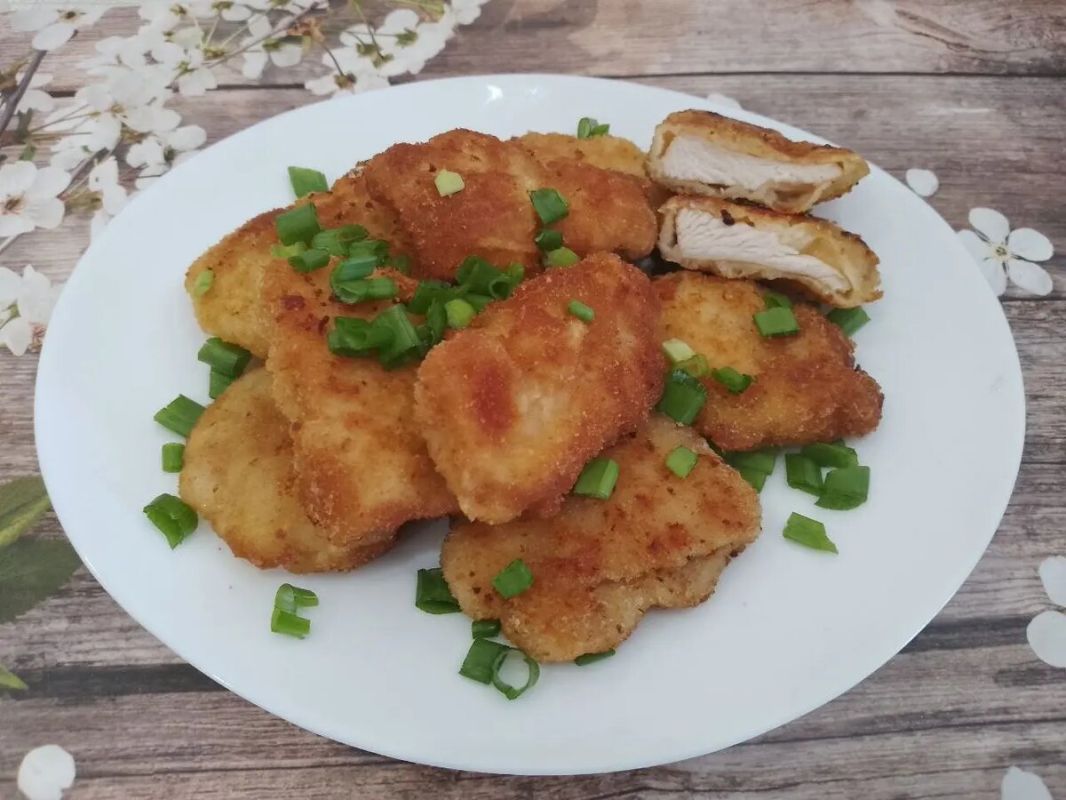 Необычные куриные наггетсы: хрустящая корочка и нежное мясо