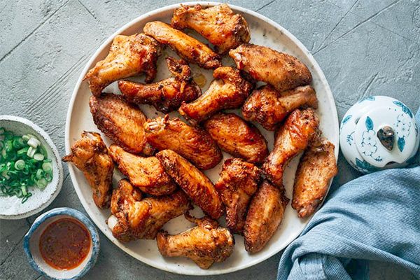 Сычуаньские куриные крылышки: пряное наслаждение в вашем доме