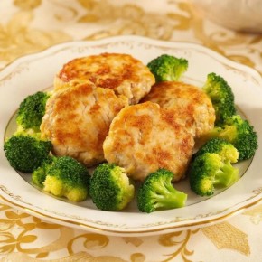 Котлеты из куриной грудки на пару: легкий путь к диетическому наслаждению