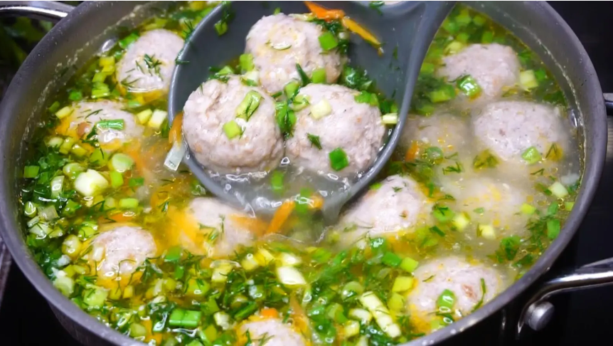 Вкусный суп с фрикадельками за 30 минут: простой рецепт для семьи