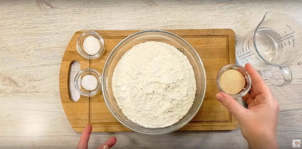 Необычный пирог с картофелем и грибами: вкусное открытие для постного стола