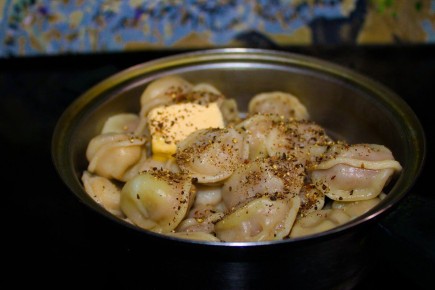 Пельмени на горячей воде: простой и вкусный рецепт для домашнего ужина