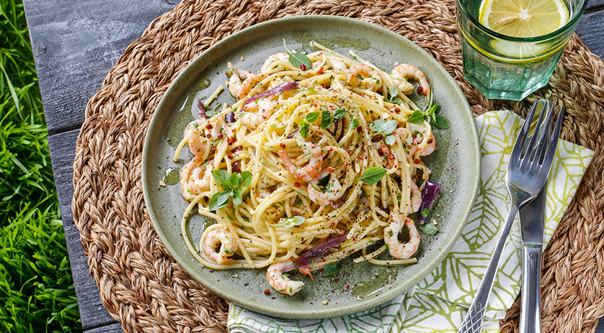 Как приготовить бюджетные спагетти с креветками: полезные советы