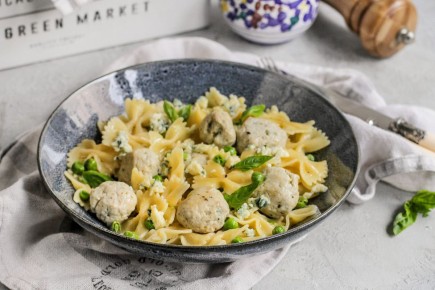 Специальное предложение: паста «Манхэттен» с куриными фрикадельками и сыром блю чиз