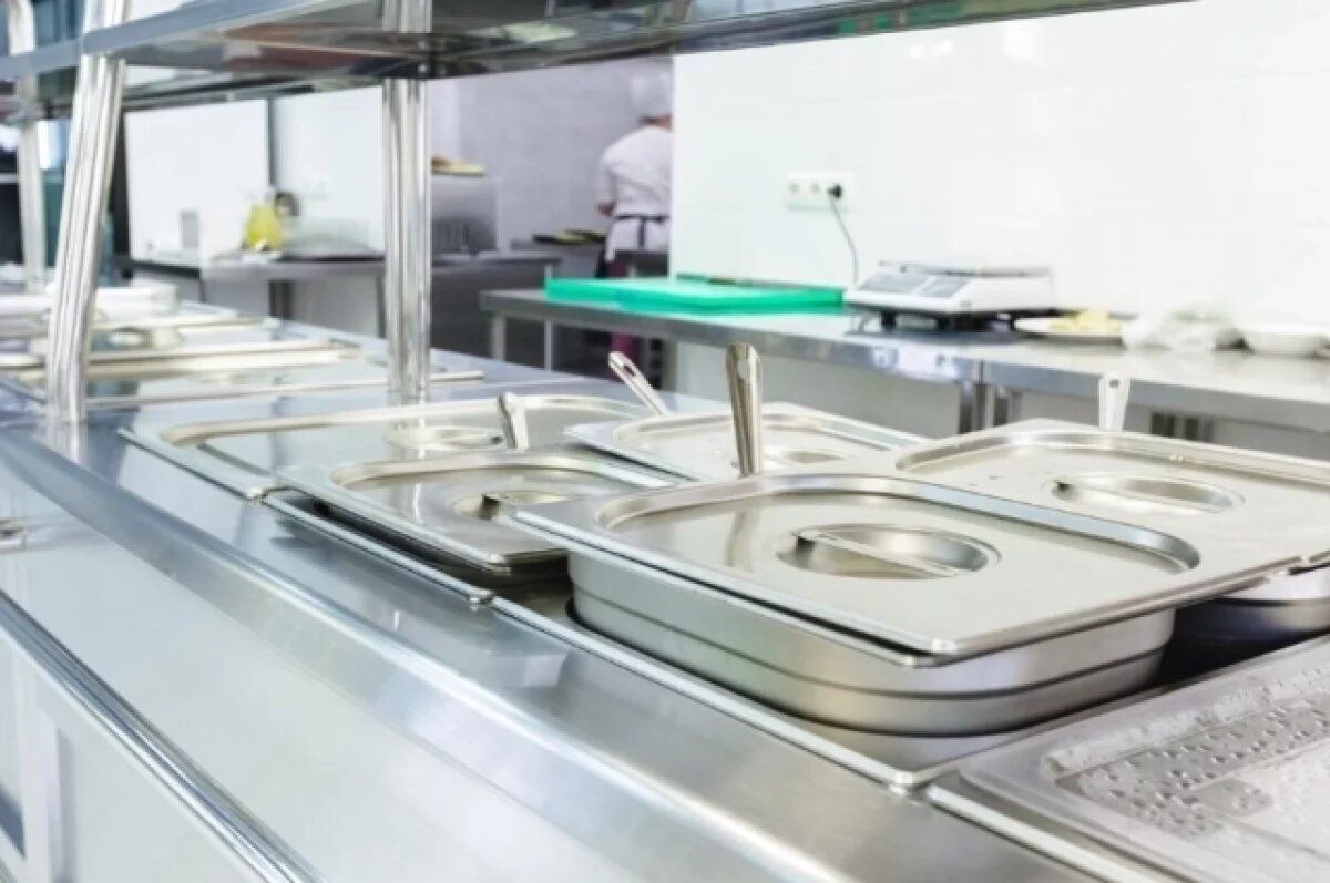 Проверка из-за жалоб: еда с плесенью в тюменской школе вызывает недовольство