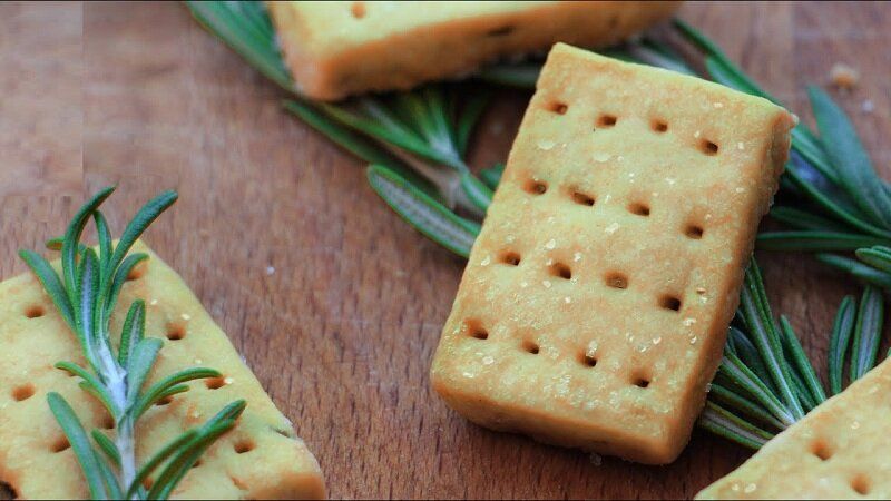 Рецепт печенья с розмарином: быстро, вкусно и с местным колоритом