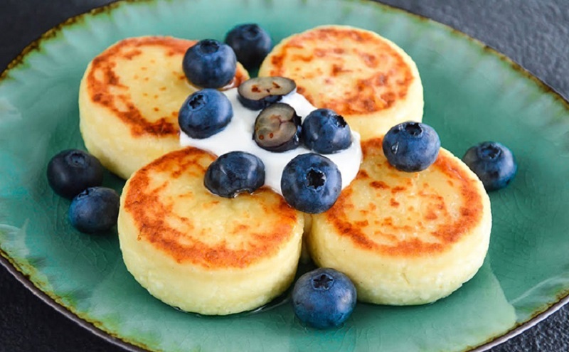 Как приготовить воздушные сырники без муки: секреты ресторанного стиля