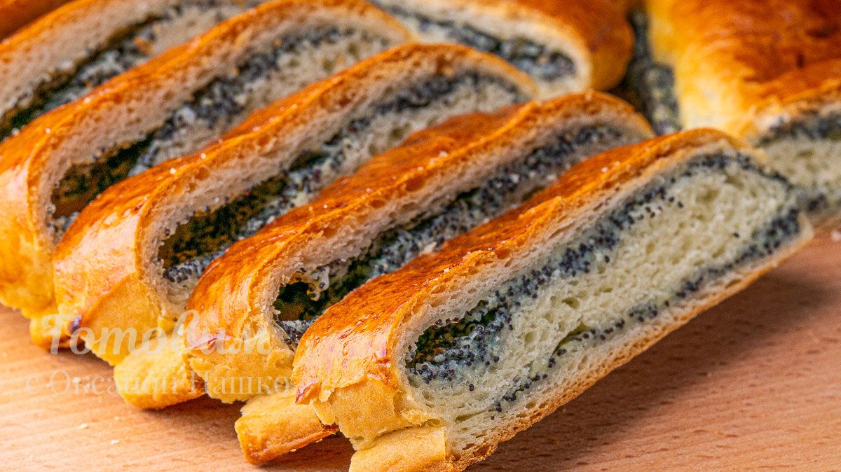 Нежный рулет с маком: простая выпечка для всей семьи