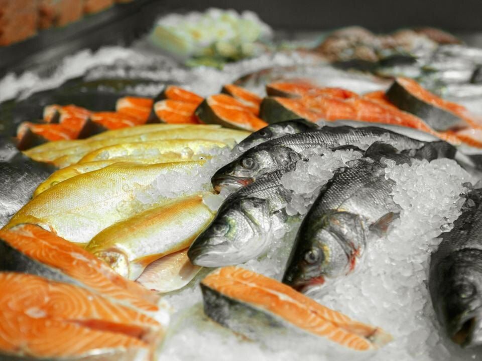 Легкий способ очистки рыбы: как избежать хлопот на кухне