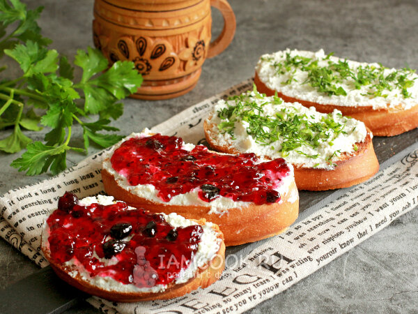 Необычные бутерброды с чесноком и вареньем: откройте для себя новый вкус