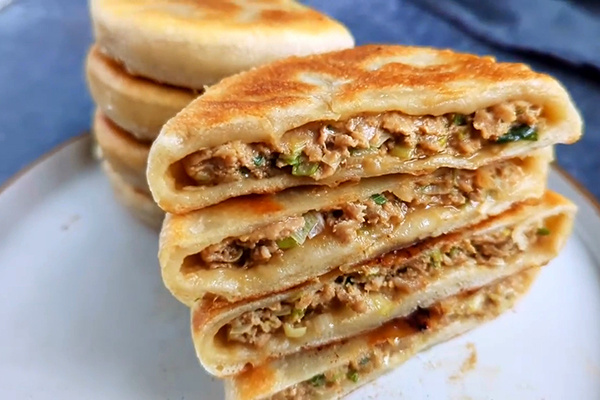 Сянь Бин: Вкусные китайские лепёшки с мясом и нежным тестом