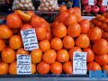 Оранжевый цвет сезона: какие фрукты и овощи выбрали покупатели на Комаровке