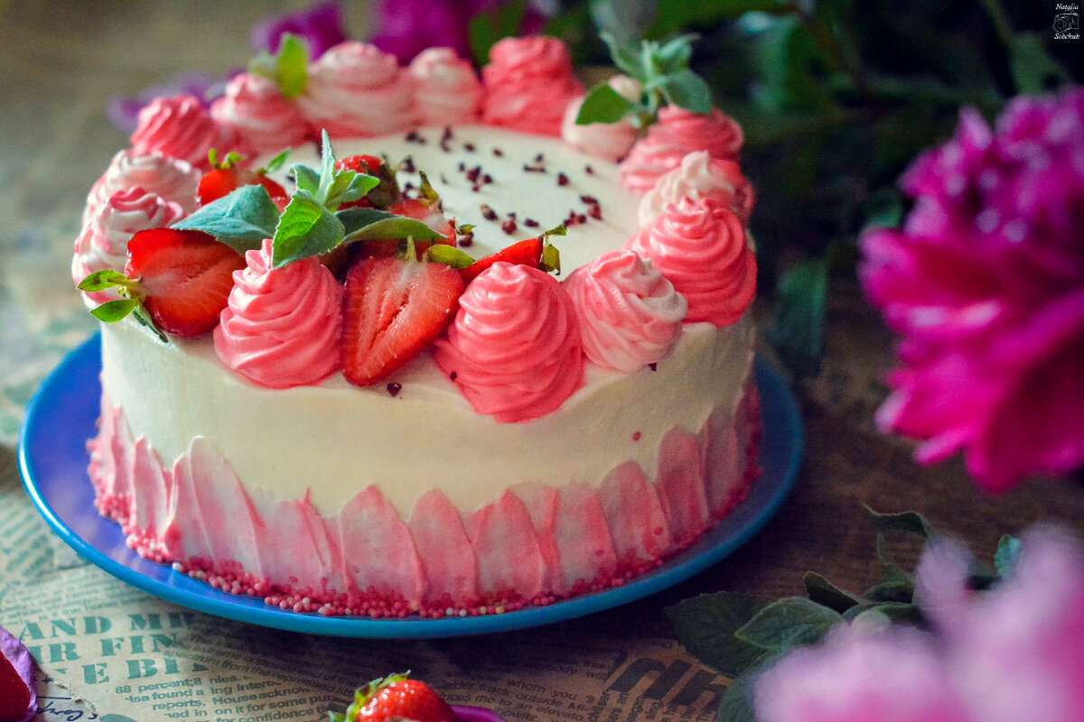 Вдохновляющий торт клубника со сливками: нежность для вашего стола
