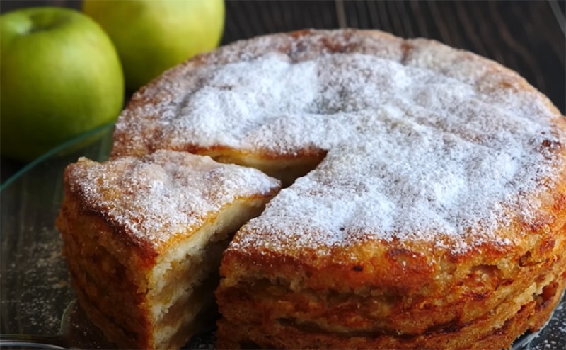 Яблочный пирог без замеса: простой и вкусный десерт для любого повода