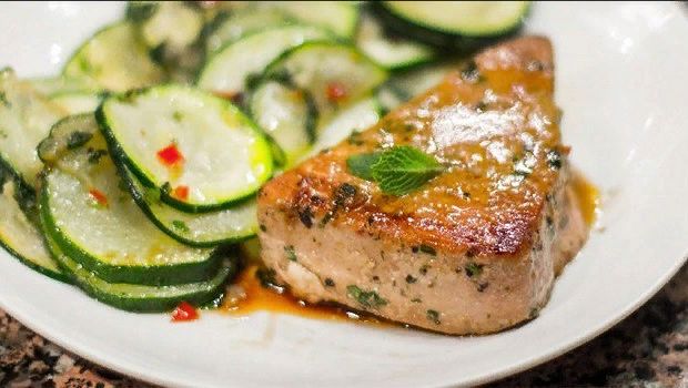 Совершенные стейки из тунца по-маррокански: удивите своих гостей