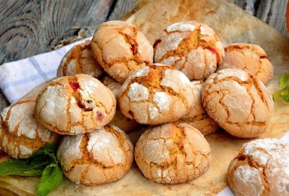 Летний десерт: восхитительное апельсиновое печенье с клюквой для всей семьи