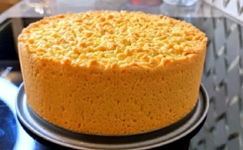 Восхитительный яблочный торт с кремовой начинкой: как удивить гостей на любом празднике