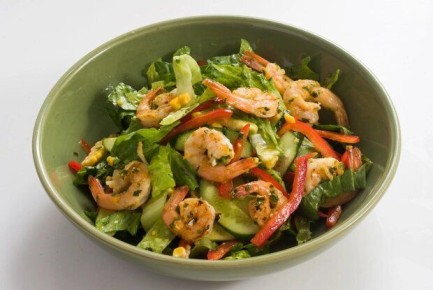 Креветки на гриле: идеальный салат для званого ужина