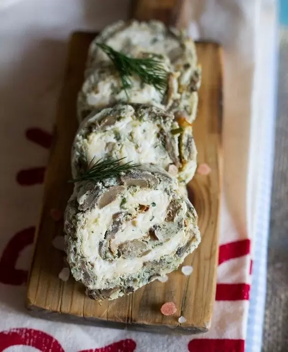 Удивительный грибной рулет: простой рецепт для вашего стола