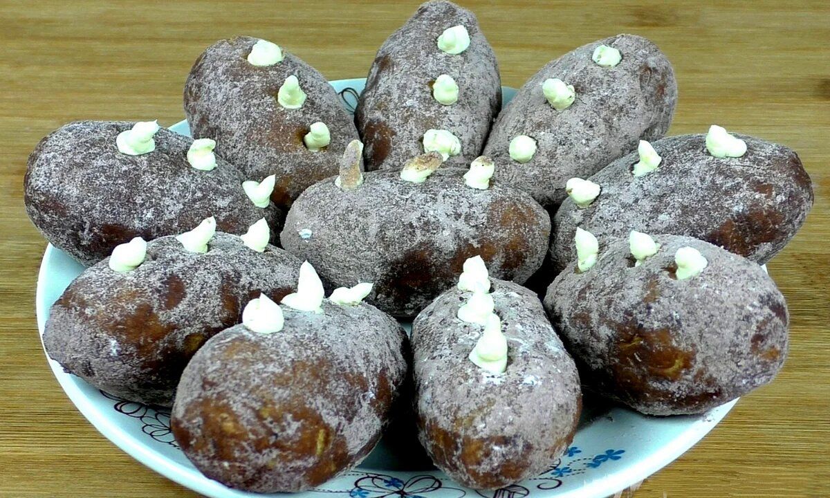 Пирожное 'картошка': вкус детства, который возвращает аромат тепла