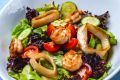 Салаты с морепродуктами: находите идеальный баланс вкуса